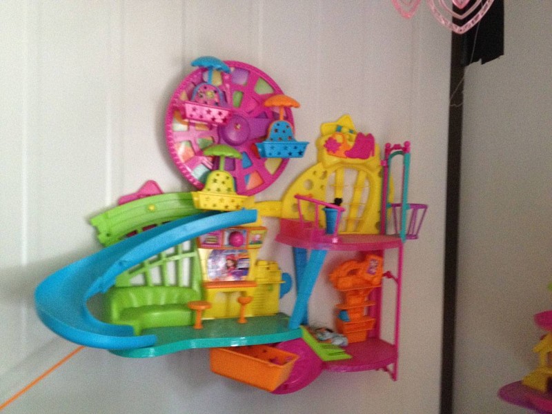polly pocket mall on the wall